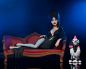 Preview: Elvira on Couch Vinyl-Figur Toony Terrors, Elvira - Herrscherin der Dunkelheit, 15 cm