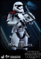 Preview: Stormtrooper Officer Hot Toys