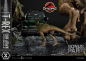 Preview: T-Rex Cliff Attack Statue 1:15 Legacy Museum Collection, Vergessene Welt: Jurassic Park, 53 cm