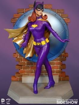 Batgirl Classic Statue