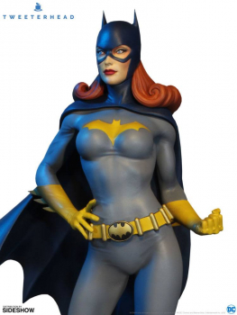 Batgirl Statue