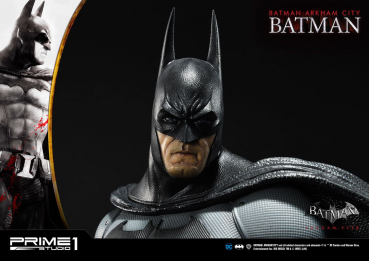 Batman Statue