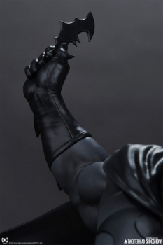 Batman (Black and Gray Edition) Statue 1:6, DC Comics, 50 cm