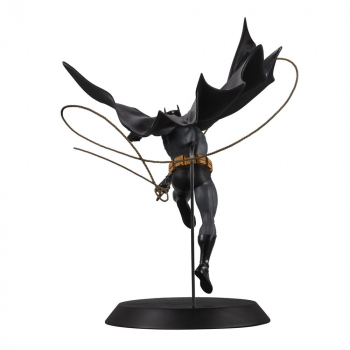 Batman Statue by Dan Mora, DC Designer Series, 40 cm