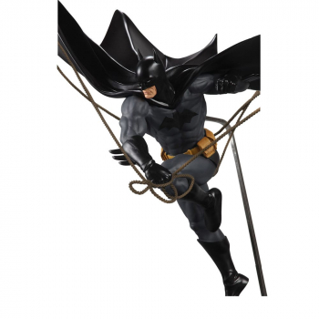 Batman Statue by Dan Mora, DC Designer Series, 40 cm