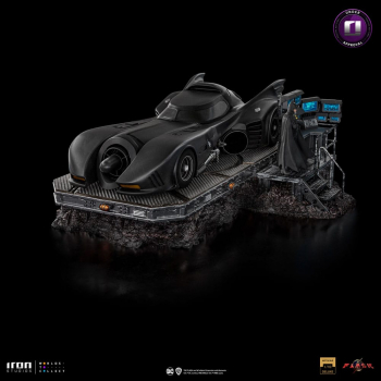 Batmobil Statue 1:10 Art Scale Deluxe, The Flash, 76 cm