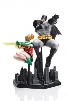 Batman & Robin Statue