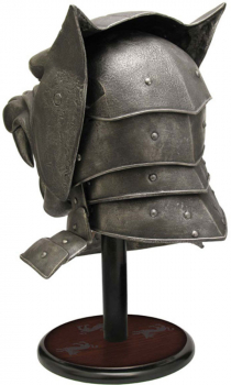 The Hound's Helm