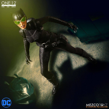 Catwoman One:12