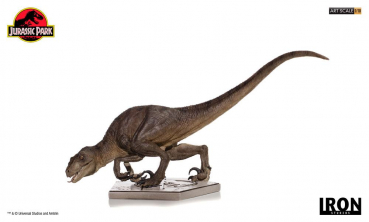 Velociraptor Statue