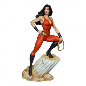 Donna Troy Statue