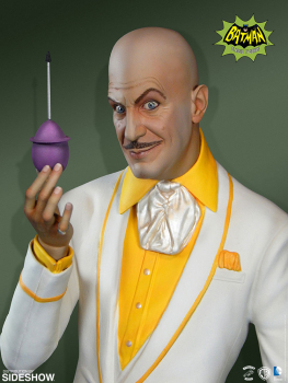 Egghead Statue