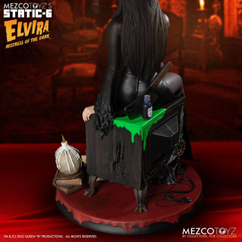 Elvira Statue 1:6 Static-6, Elvira - Herrscherin der Dunkelheit, 28 cm