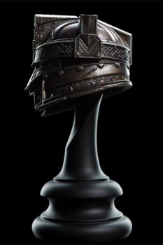 Erebror Royal Guard Helm