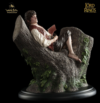 Frodo Baggins Statue