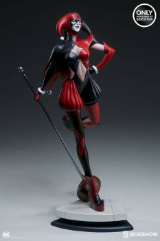 Harley Quinn Statue