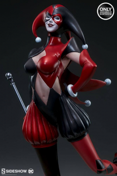 Harley Quinn Statue