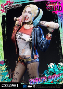 Harley Quinn Statue