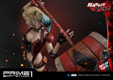 Harley Quinn Statue