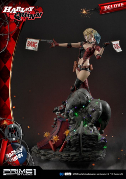 Harley Quinn Statue