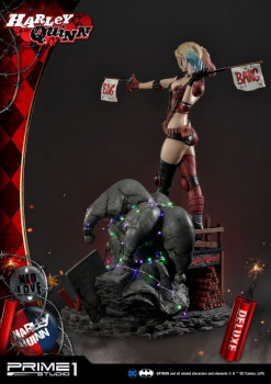 Harley Quinn Statue