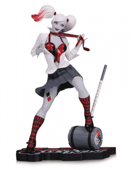 Harley Quinn Statue