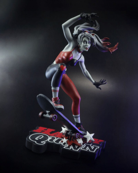 Harley Quinn Statue 1:10 Red, White & Black by Ivan Tao, DC Comics, 20 cm