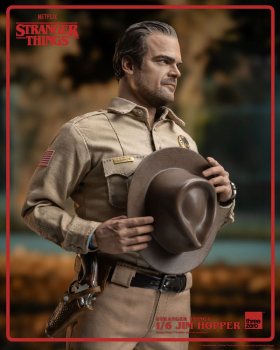 Jim Hopper Actionfigur 1:6, Stranger Things, 32 cm