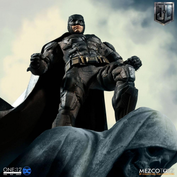 Tactical Suit Batman One:12