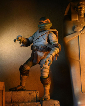 Ultimate Michelangelo as The Mummy Actionfigur, Universal Monsters x Teenage Mutant Ninja Turtles, 18 cm