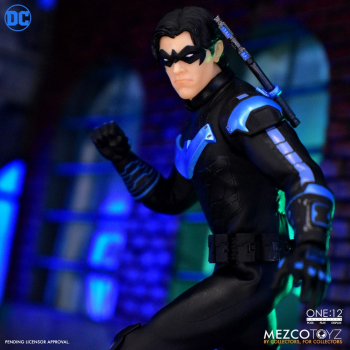 Nightwing Actionfigur 1:12 Mezco, DC Comics, 17 cm