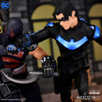 Nightwing Actionfigur 1:12 Mezco, DC Comics, 17 cm