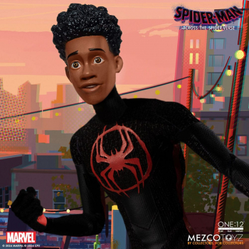 Miles Morales Actionfigur 1:12 Mezco, Spider-Man: Across the Spider-Verse, 17 cm