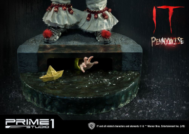 Pennywise Statue