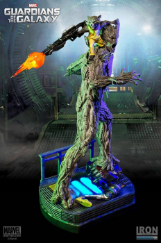 Rocket & Groot Statue