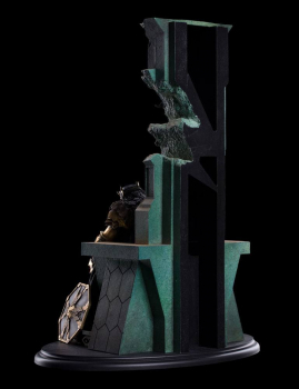 Thorin on Throne Statue