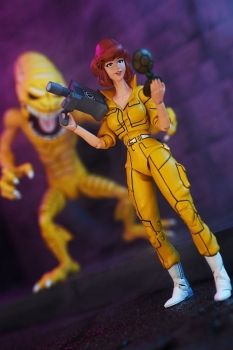 Ultimate April O'Neil Action Figure, Teenage Mutant Ninja Turtles, 18 cm