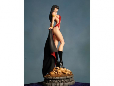 Vampirella Statue