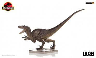 Velociraptor Statue