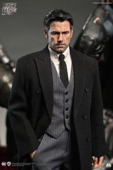 Bruce Wayne (Ben Affleck) Statue 1:4, Justice League, 51 cm