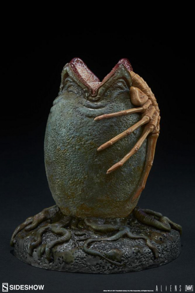 Alien Egg Statue