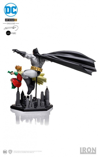 Batman & Robin Statue