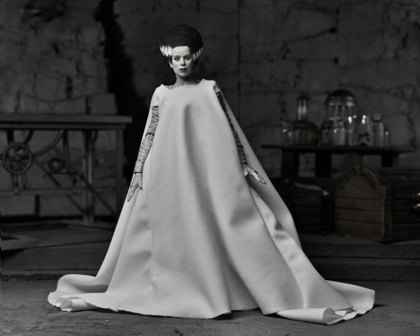 Ultimate Bride of Frankenstein (Black & White) Actionfigur Universal Monsters, Frankensteins Braut, 18 cm