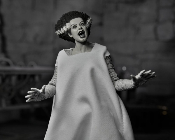 Ultimate Bride of Frankenstein (Black & White) Actionfigur Universal Monsters, Frankensteins Braut, 18 cm