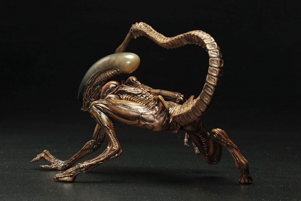 Dog Alien ArtFX+