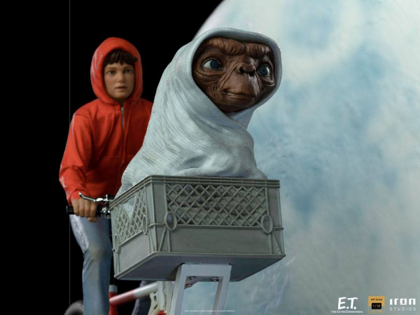 E.T. & Elliott