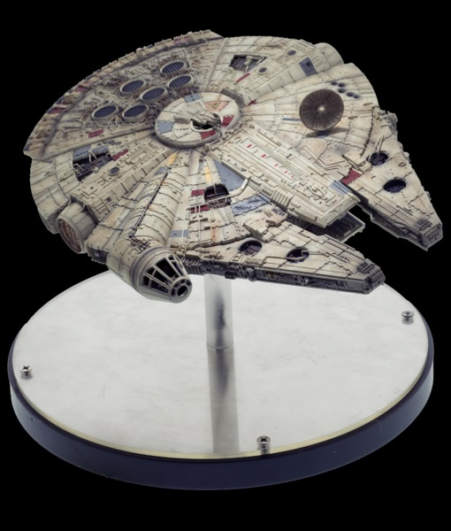 Millennium Falcon Diecast Replica