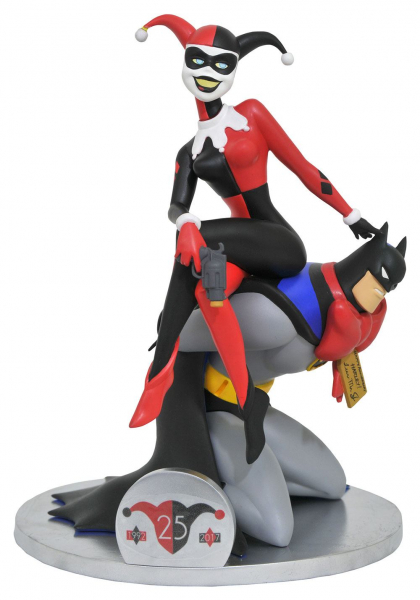 Harley Quinn Statue