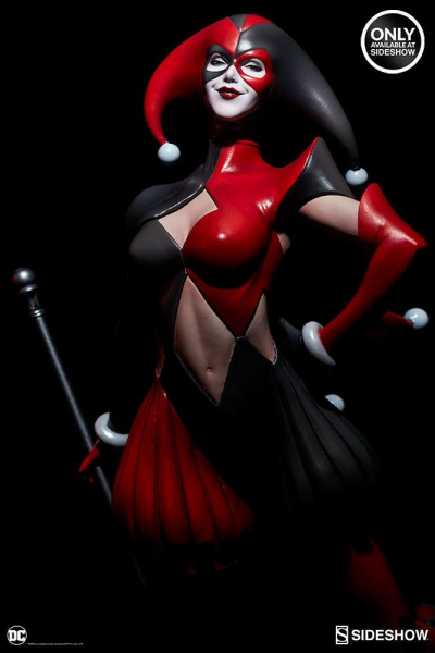 Harley Quinn Statue