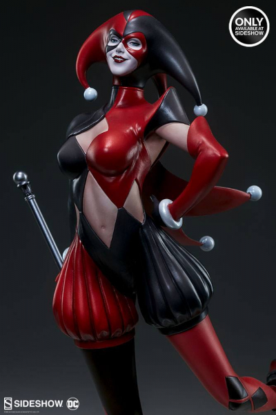 Harley Quinn Statue